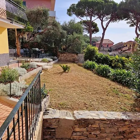 Giardino Panoramico Sul Mare, Un Angolo Di Liguria