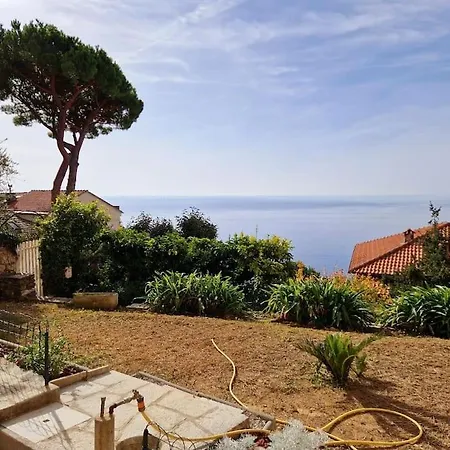 Giardino Panoramico Sul Mare, Un Angolo Di Liguria