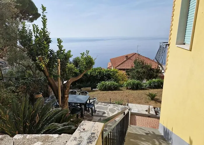 Apartman Giardino Panoramico Sul Mare, Un Angolo Di Liguria